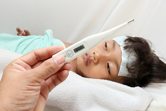 Trẻ em với sức đề kháng yếu là đối tượng dễ bị dịch bệnh tấn công